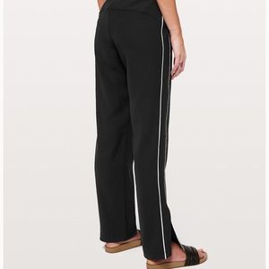 Lululemon On the right track pant, size 10